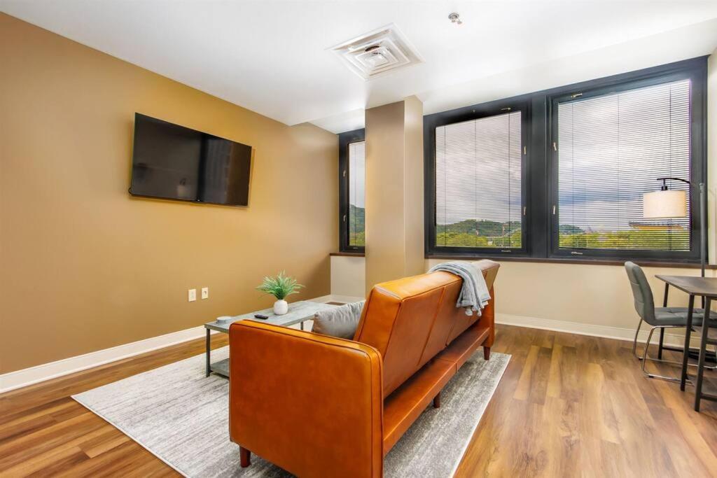 Sprawling Stadium Views Wonderful Location 24-7 Parking Gym Lounge Pittsburgh Eksteriør bilde