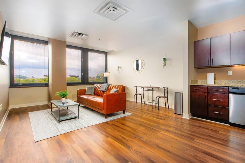 Sprawling Stadium Views Wonderful Location 24-7 Parking Gym Lounge Pittsburgh Eksteriør bilde