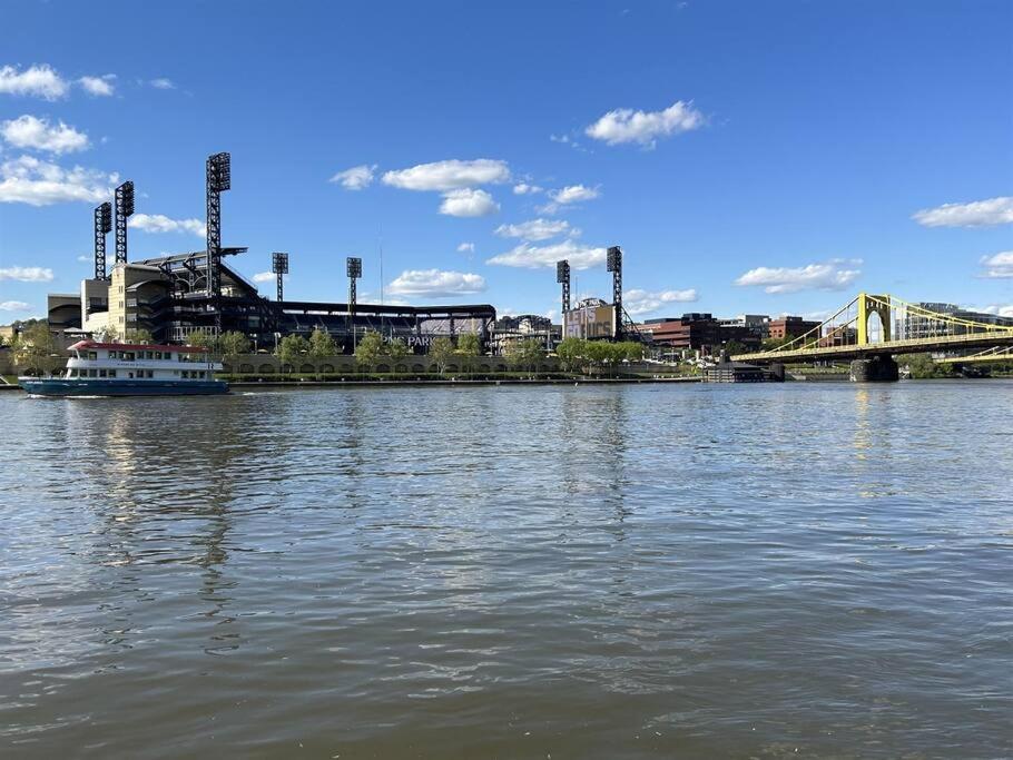 Sprawling Stadium Views Wonderful Location 24-7 Parking Gym Lounge Pittsburgh Eksteriør bilde