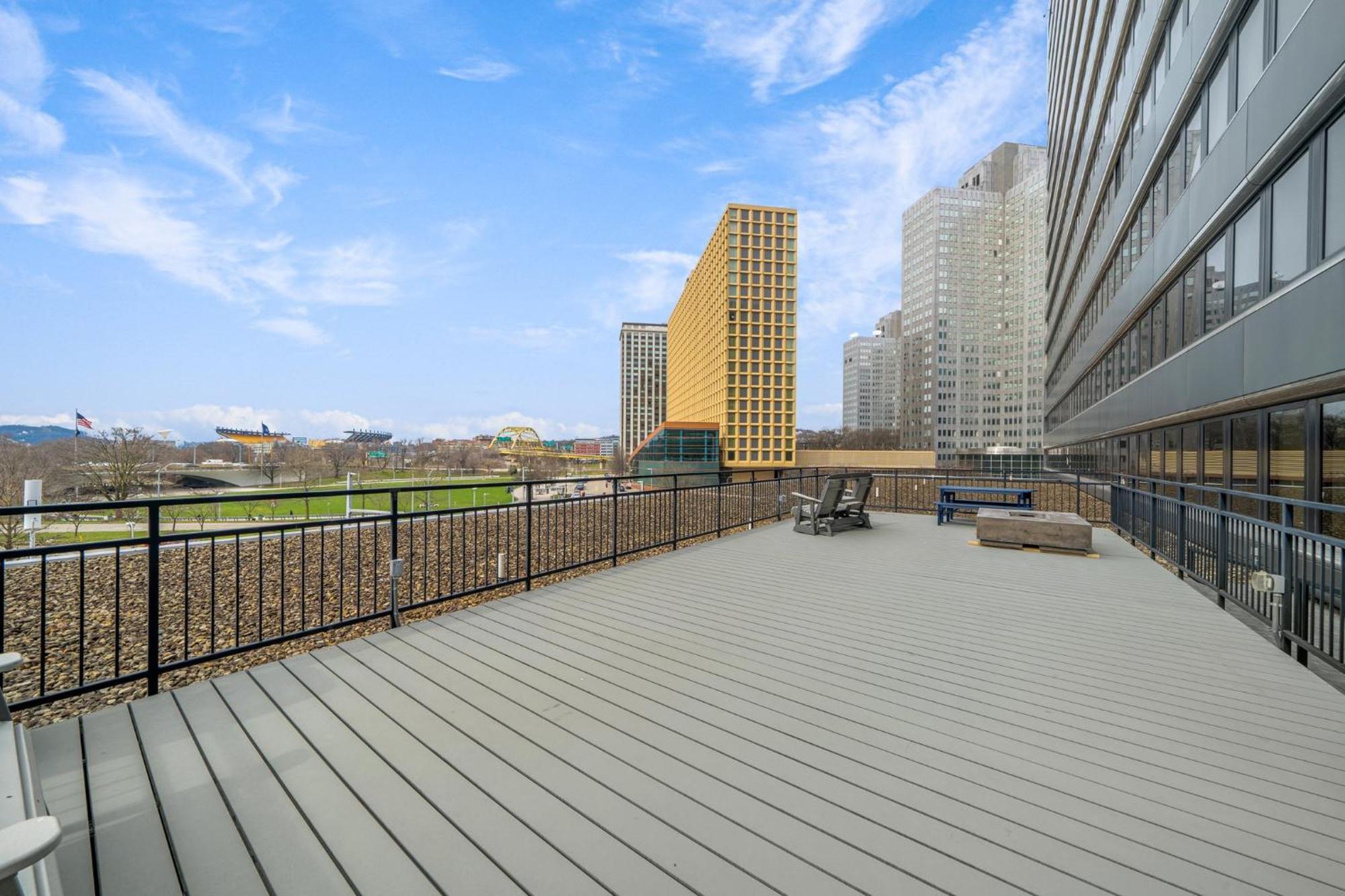 Sprawling Stadium Views Wonderful Location 24-7 Parking Gym Lounge Pittsburgh Eksteriør bilde