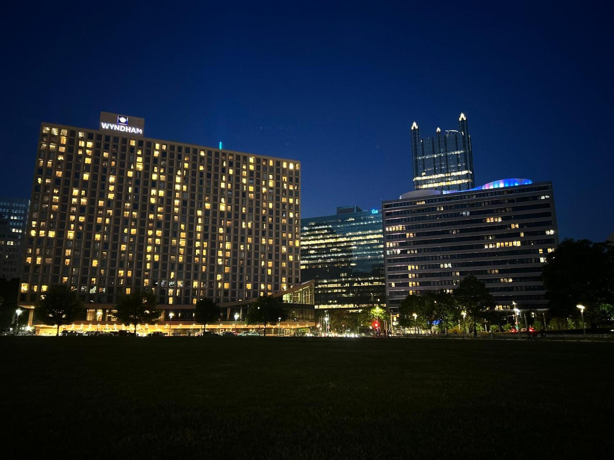 Sprawling Stadium Views Wonderful Location 24-7 Parking Gym Lounge Pittsburgh Eksteriør bilde